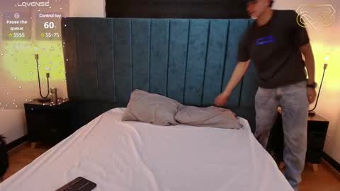 Snapshot of amadeo_wild chatting on December 2024 04:40:02 PM Amadeo Wild online show from December 2024 04:40:02 PM