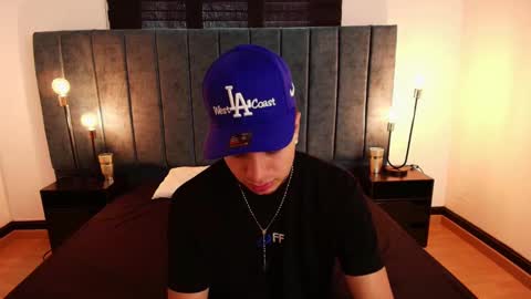 Snapshot of amadeo_wild chatting on February 2025 03:39:02 PM Amadeo Wild online show from February 2025 03:39:02 PM