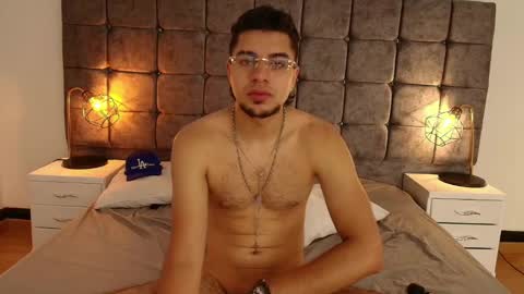 Snapshot of amadeo_wild chatting on March 2025 02:34:02 PM Amadeo Wild online show from March 2025 02:34:02 PM