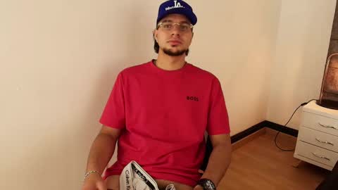 Snapshot of amadeo_wild chatting on March 2025 03:56:01 PM Amadeo Wild online show from March 2025 03:56:01 PM