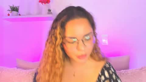 amalia bennet online show from February 2025 11:19:02 PM