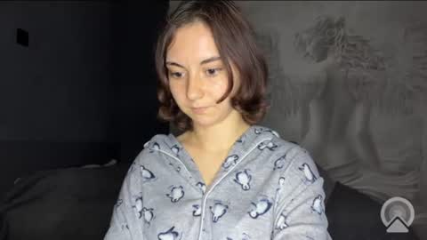 amalia_lambert13 online show from June 2026 09:24:01 PM