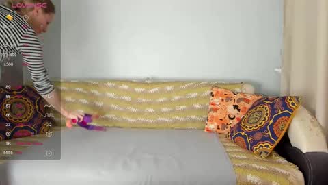 Snapshot of amalia_mio chatting on December 2025 08:09:01 AM Amalia online show from December 2025 08:09:01 AM