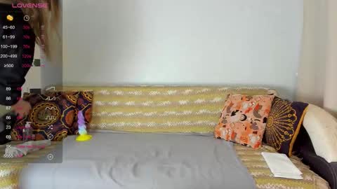 Snapshot of amalia_mio chatting on January 2026 08:31:02 AM Amalia online show from January 2026 08:31:02 AM