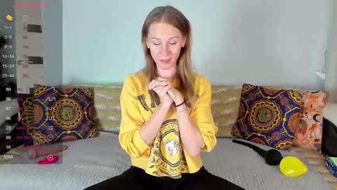 Snapshot of amalia_mio chatting on February 2026 08:18:02 AM Amalia online show from February 2026 08:18:02 AM