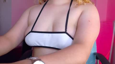 Amalia Im Back See you soon this January 7 at 10 pm Colombia time online show from January 2026 11:09:01 PM