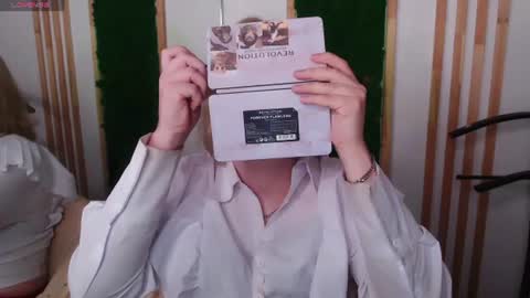 Hi im Amanda online show from July 2026 12:09:01 PM