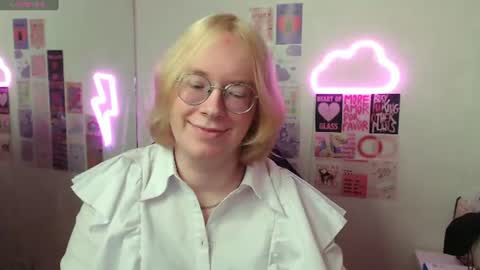Hi im Amanda online show from July 2026 01:13:02 PM