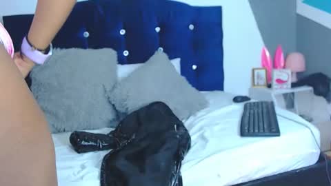 Snapshot of amanda_daniels chatting on January 2025 12:04:02 PM amanda online show from January 2025 12:04:02 PM