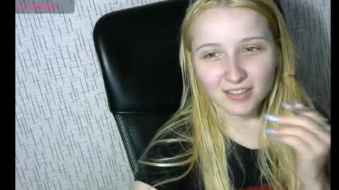 Snapshot of amanda_sherr chatting on December 2024 09:33:02 PM Amanda online show from December 2024 09:33:02 PM