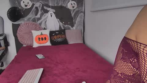 Snapshot of amandabrooks_18 chatting on October 2025 12:55:02 AM Amanda online show from October 2025 12:55:02 AM