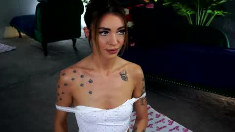 Amanda online show from March 2025 08:41:02 PM