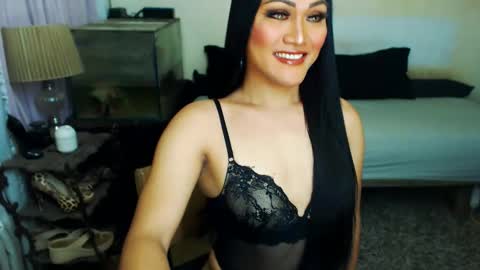 Suzie online show from October 2025 10:12:02 AM