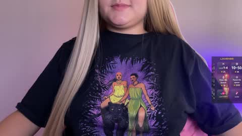 Snapshot of amandhaaa chatting on December 2024 10:43:01 PM Amandha online show from December 2024 10:43:01 PM