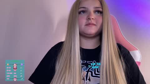 Snapshot of amandhaaa chatting on December 2024 02:09:01 AM Amandha online show from December 2024 02:09:01 AM