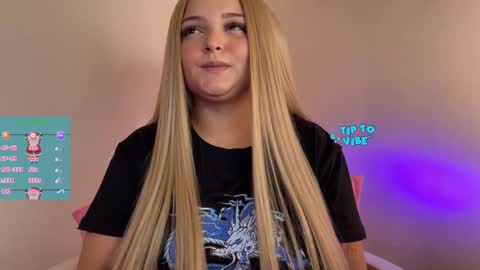 Snapshot of amandhaaa chatting on December 2024 08:05:02 PM Amandha online show from December 2024 08:05:02 PM