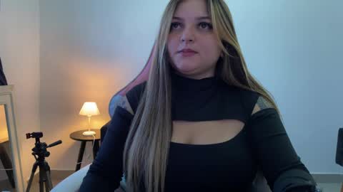 Snapshot of amandhaaa chatting on April 2026 06:25:01 PM Amandha online show from April 2026 06:25:01 PM