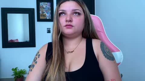 Snapshot of amandhaaa chatting on May 2026 05:18:02 PM Amandha online show from May 2026 05:18:02 PM