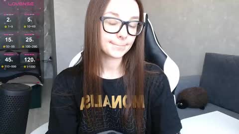 Mila online show from March 2025 12:41:01 PM