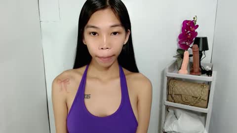 Snapshot of amarah_slut chatting on October 2025 10:33:01 PM Amarah online show from October 2025 10:33:01 PM