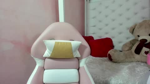 Snapshot of amarantha_milk2 chatting on May 2026 08:39:01 PM amarantha online show from May 2026 08:39:01 PM