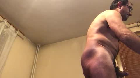 Snapshot of amaranther chatting on December 2025 07:00:01 PM Amaranther online show from December 2025 07:00:01 PM