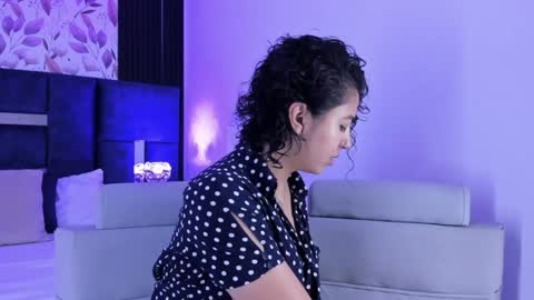 Emily online show from January 2025 10:30:01 AM