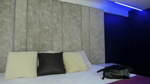 Emily online show from April 2026 09:26:01 AM