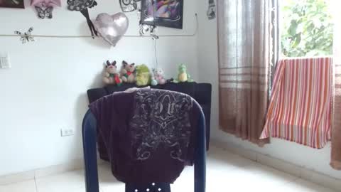 amaris_c online show from December 2024 01:58:01 PM