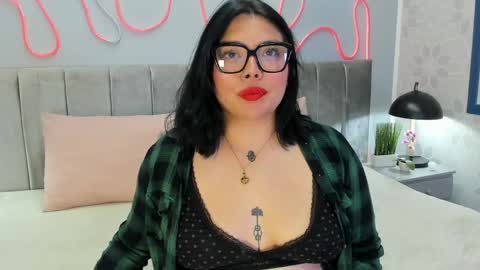 Amariss online show from April 2026 07:33:02 PM