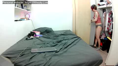 Kissra online show from November 2025 11:37:01 PM