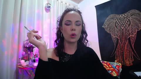 Snapshot of amatista_riveera chatting on January 2025 10:58:02 PM Amatista Next stream 9 DEC 1 PM COLOMBIAN TIME miss u and love u online show from January 2025 10:58:02 PM