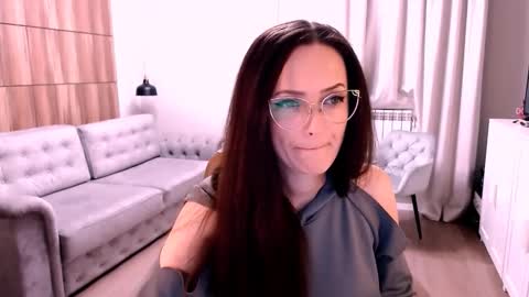 Izza online show from November 2025 08:14:01 AM