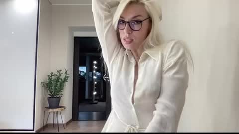 Snapshot of amazingkelly chatting on June 2026 07:51:02 AM Kelly online show from June 2026 07:51:02 AM
