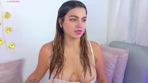 Ambar online show from December 2025 03:33:01 AM