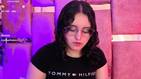 Snapshot of ambar_devon chatting on November 2025 07:05:02 PM online show from November 2025 07:05:02 PM