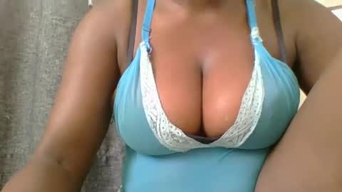 Snapshot of ambar_jasiri chatting on January 2025 12:56:01 PM Mia online show from January 2025 12:56:01 PM