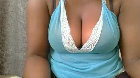 Snapshot of ambar_jasiri chatting on January 2025 09:56:01 AM Mia online show from January 2025 09:56:01 AM