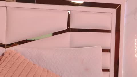 Julieta  online show from October 2025 11:32:02 AM