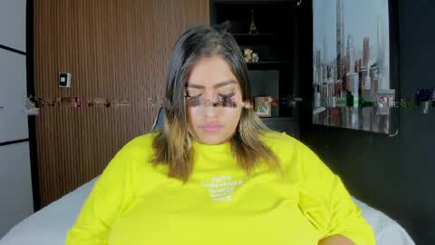 Snapshot of ambarbrown_ chatting on April 2026 09:12:02 PM Ambar online show from April 2026 09:12:02 PM