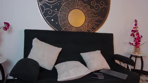 Ambar online show from February 2025 08:03:01 PM