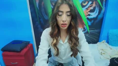 Snapshot of ambel_rose chatting on June 2026 06:35:01 PM ambel_rose online show from June 2026 06:35:01 PM