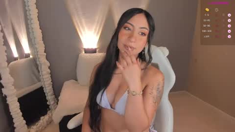 Snapshot of amber_curly chatting on December 2024 04:47:02 PM amber_curly online show from December 2024 04:47:02 PM