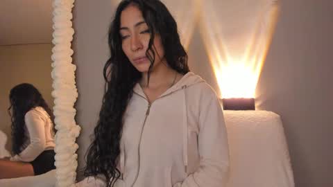 Snapshot of amber_curly chatting on January 2025 10:37:02 PM amber_curly online show from January 2025 10:37:02 PM