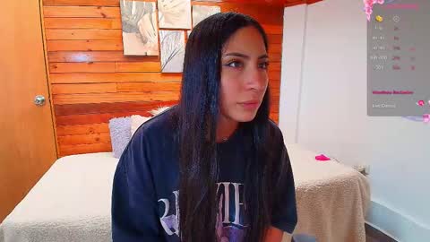 Snapshot of amber_curly chatting on October 2025 07:43:01 PM amber_curly online show from October 2025 07:43:01 PM