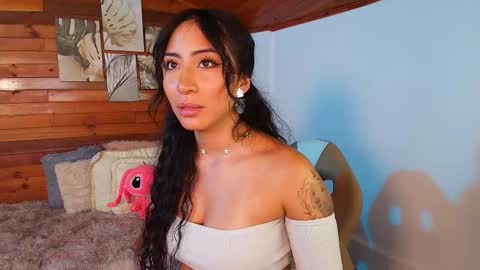 Snapshot of amber_curly chatting on October 2025 09:47:02 PM amber_curly online show from October 2025 09:47:02 PM