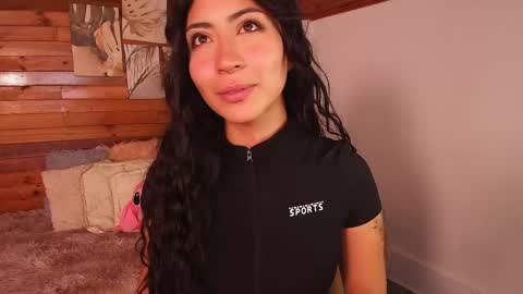 Snapshot of amber_curly chatting on November 2025 05:56:02 PM amber_curly online show from November 2025 05:56:02 PM