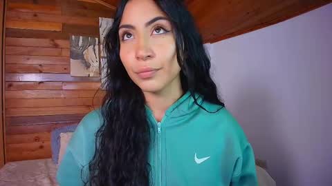 Snapshot of amber_curly chatting on January 2026 09:20:02 PM amber_curly online show from January 2026 09:20:02 PM