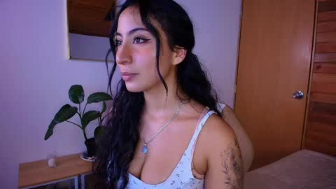 amber_curly online show from April 2026 07:51:02 PM