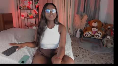 Snapshot of amber_maxwell chatting on July 2026 09:17:01 PM Amber online show from July 2026 09:17:01 PM